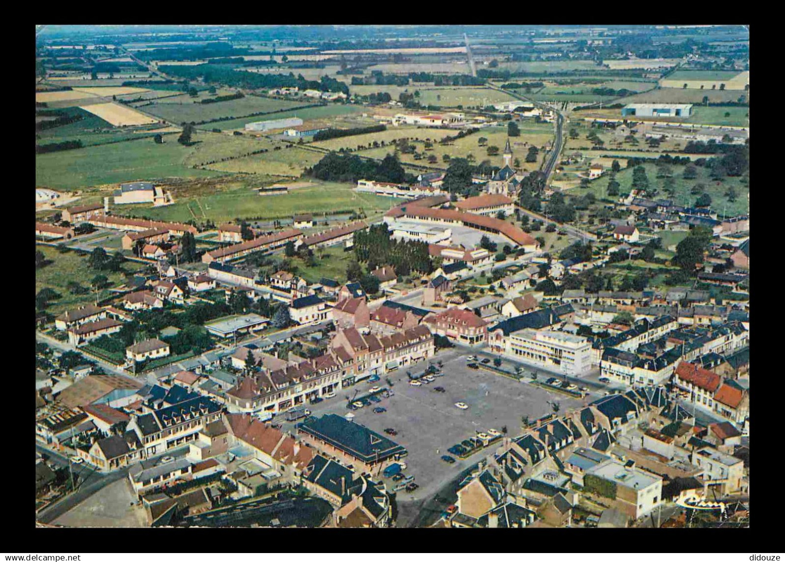 60 - Formerie - Vue Générale aérienne - CPM - Flamme Postale - Voir Scans Recto-Verso