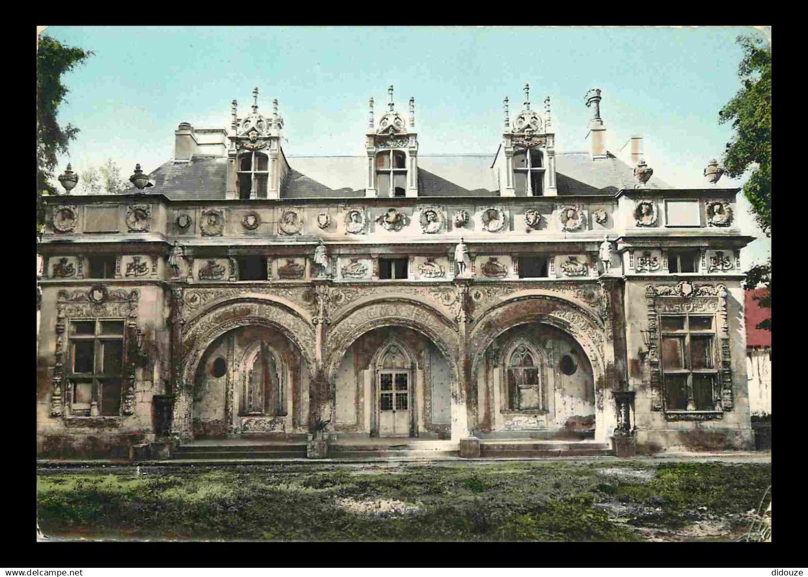 60 - Nogent sur Oise - Façade Renaissance du Palais de Sarcus - Mention Photographie véritable - Carte Dentelée - CPSM g