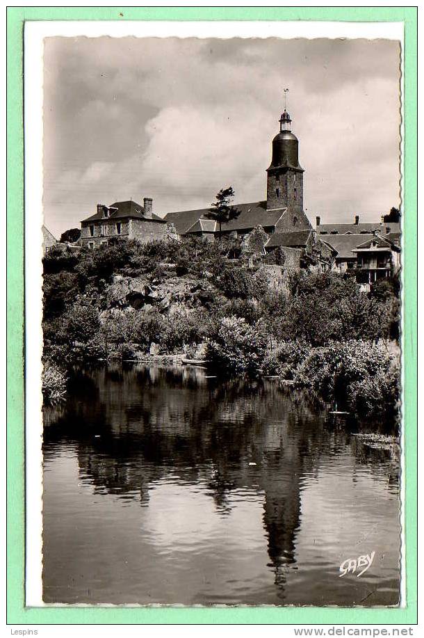 61 - PONT ECREPIN --  L'Eglise , le presbytère et l'Orne - 1950-60