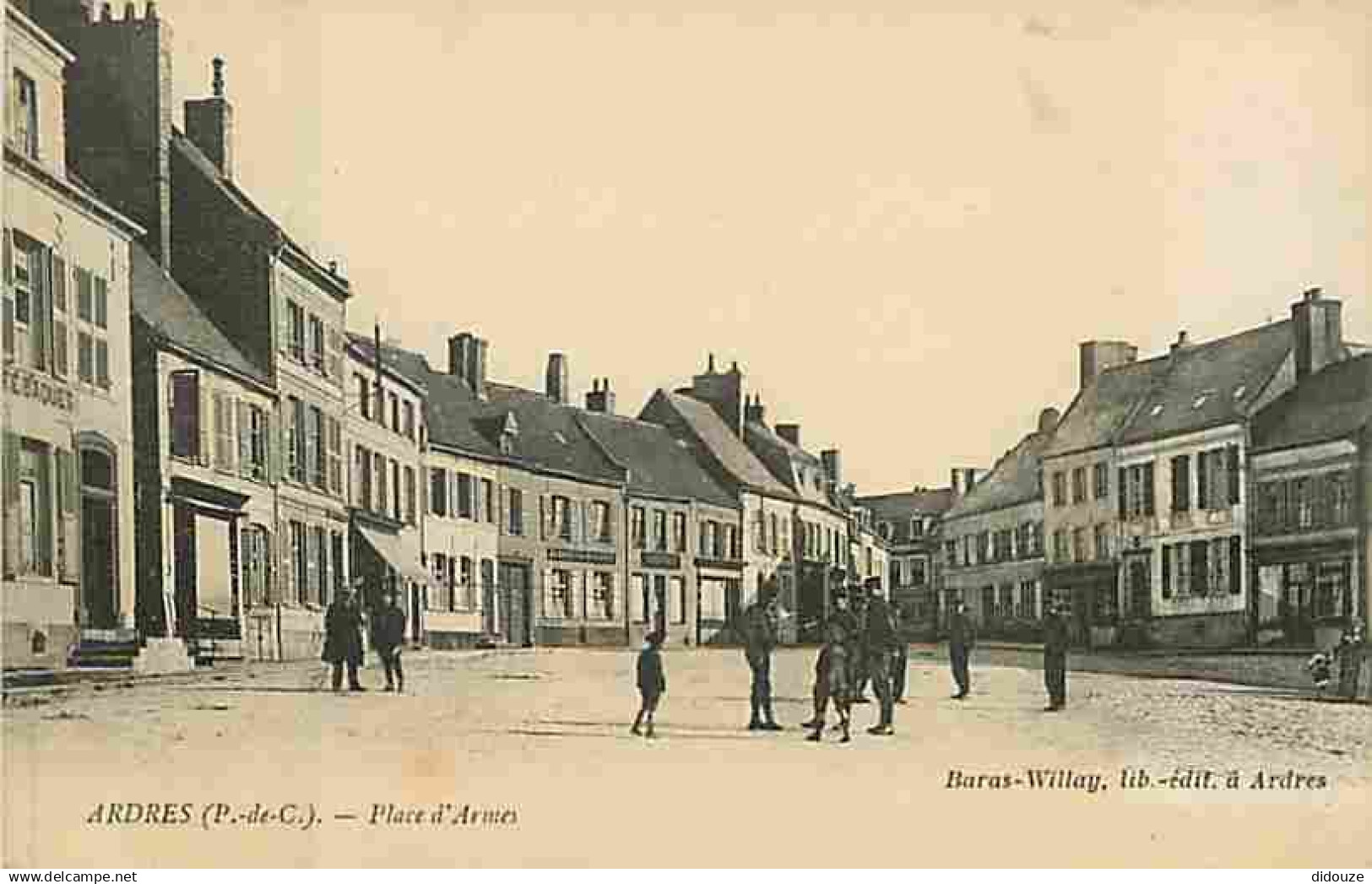 62 - Ardres - Place d'Armes - Animé - Carte Vierge - CPA - Voir Scans Recto-Verso