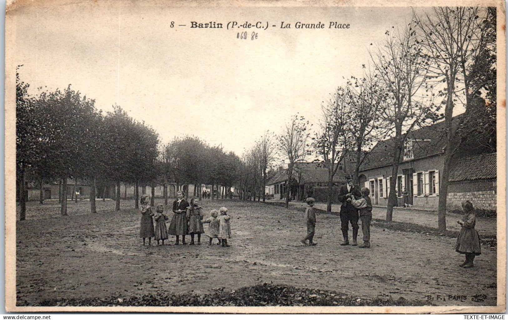 62 BARLIN - la grande place.