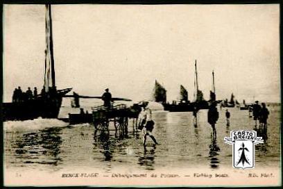 62 Berck-Plage Berck - 53 BERCK-PLAGE - Débarquement du Poisson - Fishing boats - cpa