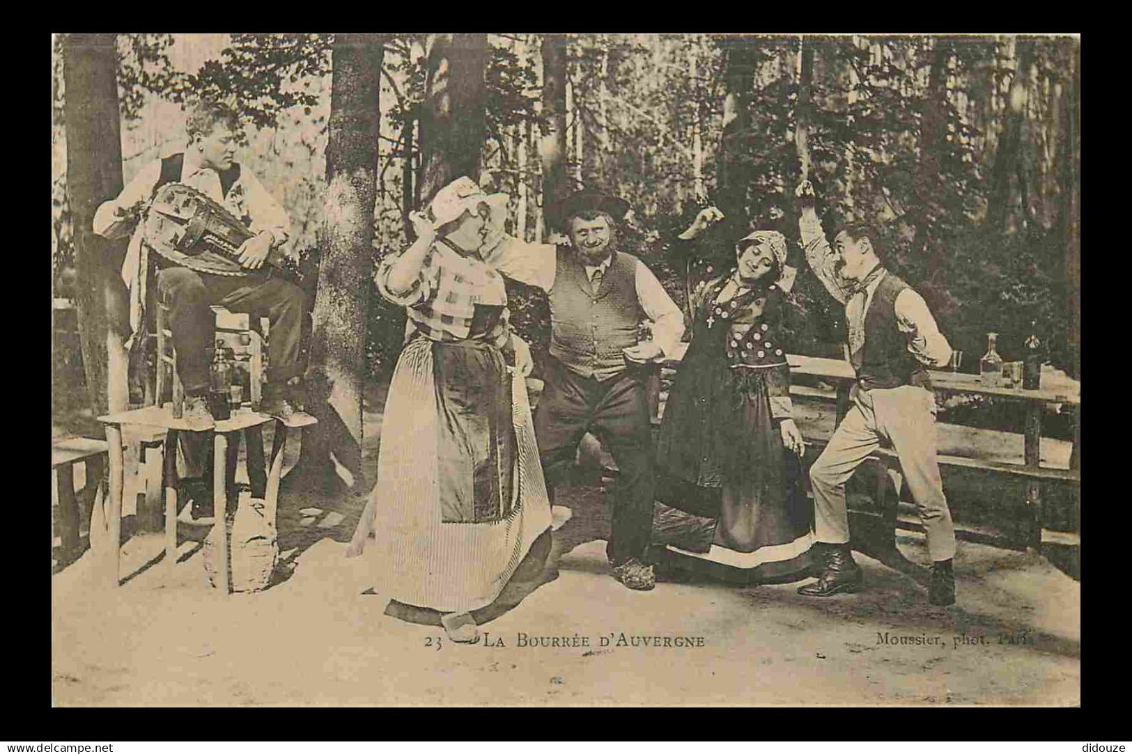 63 - Auvergne - La Bourrée d'Auvergne - Animée - Folklore - Scène et Types - Danse Folklorique - CPA - Voir Scans Recto-