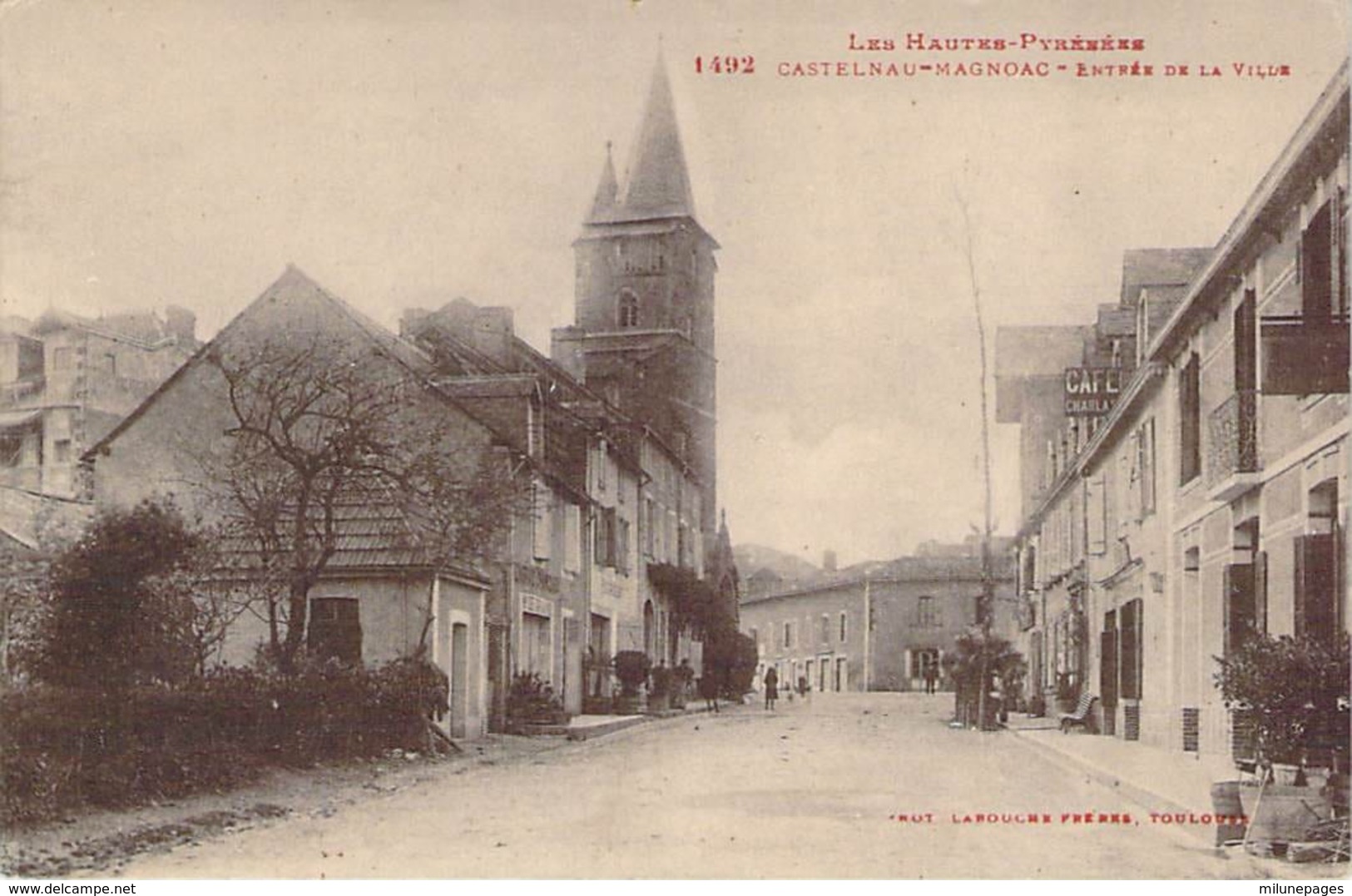 65 Htes PYRENEES Entrée de la ville de CASTELNAU-MAGNOAC