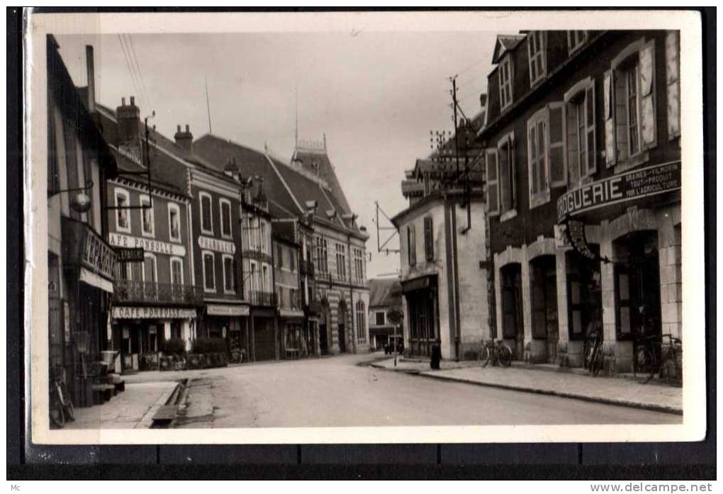 65 - Lannemezan - Rue d'Alsace Lorraine - Droguerie - Pharmacie - Café