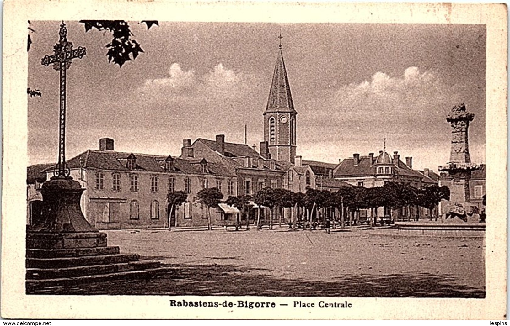 65 - RABASTENS de BIGORRE --  Place centrale