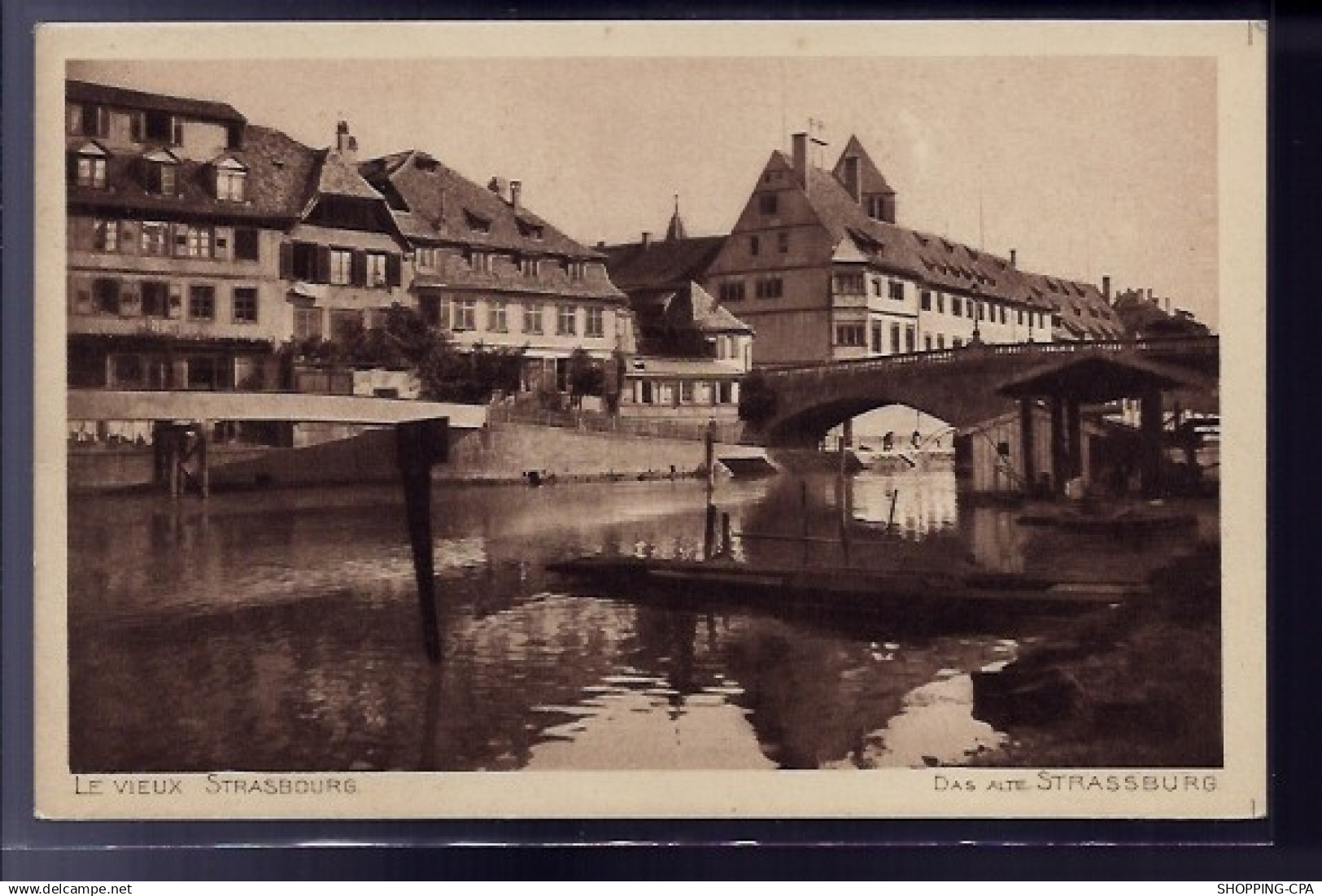 67 - Strasbourg - le vieux Strasbourg - Non voyagé - Dos divisé