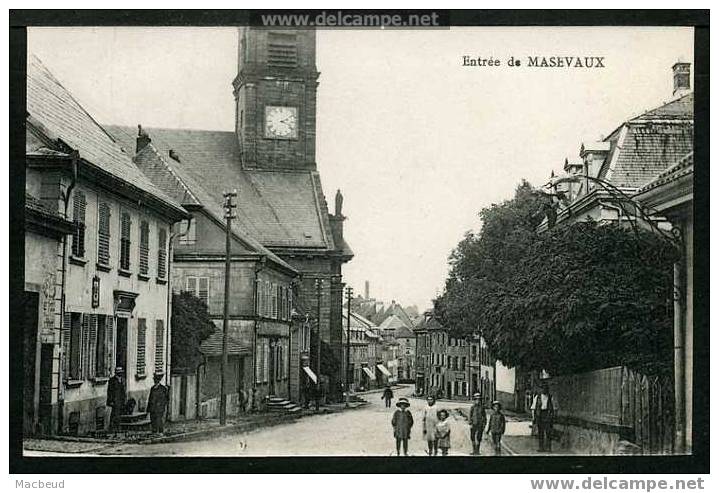 68 - MASEVAUX - Entrée de Masevaux - ANIMÉE