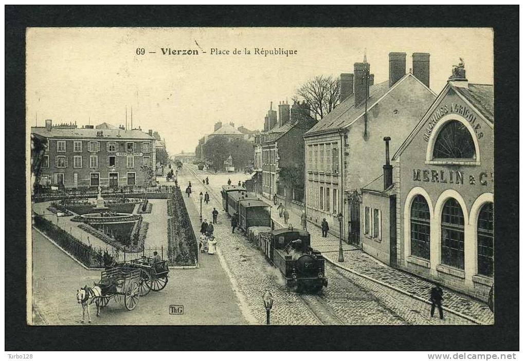 69. VIERZON - Place de la République. Parfait état