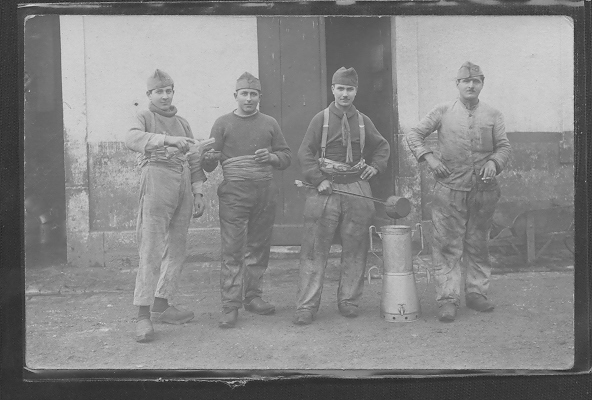 70 // VESOUL / Carte photo / quatre militaires