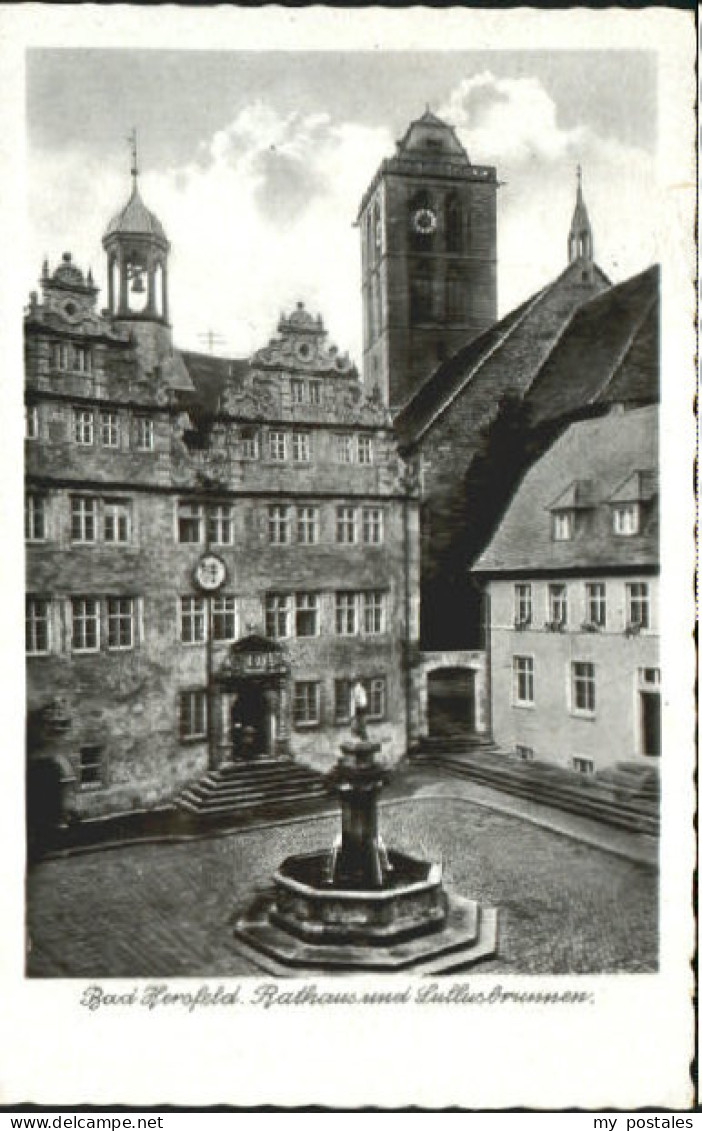 70078668 Bad Hersfeld Bad Hersfeld Rathaus Brunnen x 1948 Bad Hersfeld