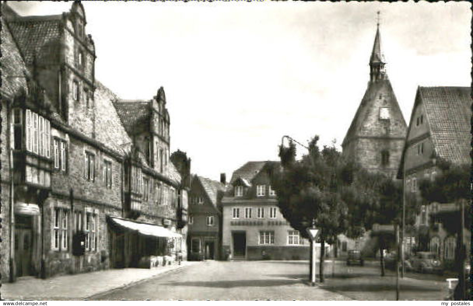 70084335 Stadthagen Stadthagen Marktplatz Kirche Rathaus