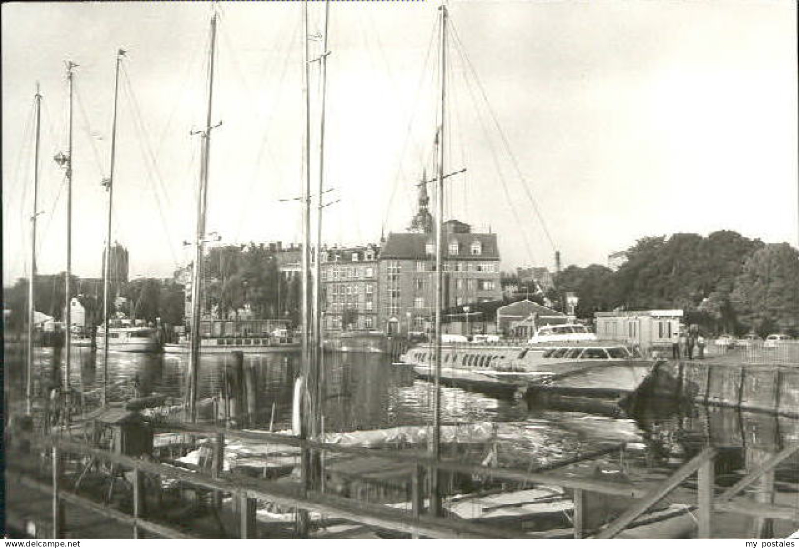 70087862 Stralsund Mecklenburg Vorpommern Stralsund Hafen x 1985 Stralsund