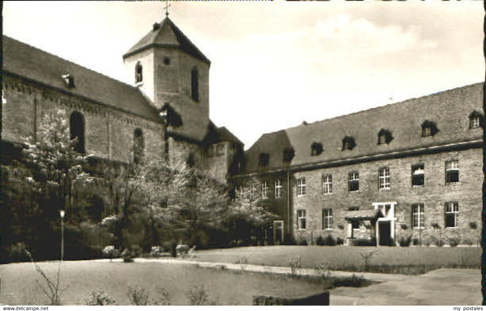 70089605 Moenchengladbach Moenchengladbach Brunnenhof Kirche