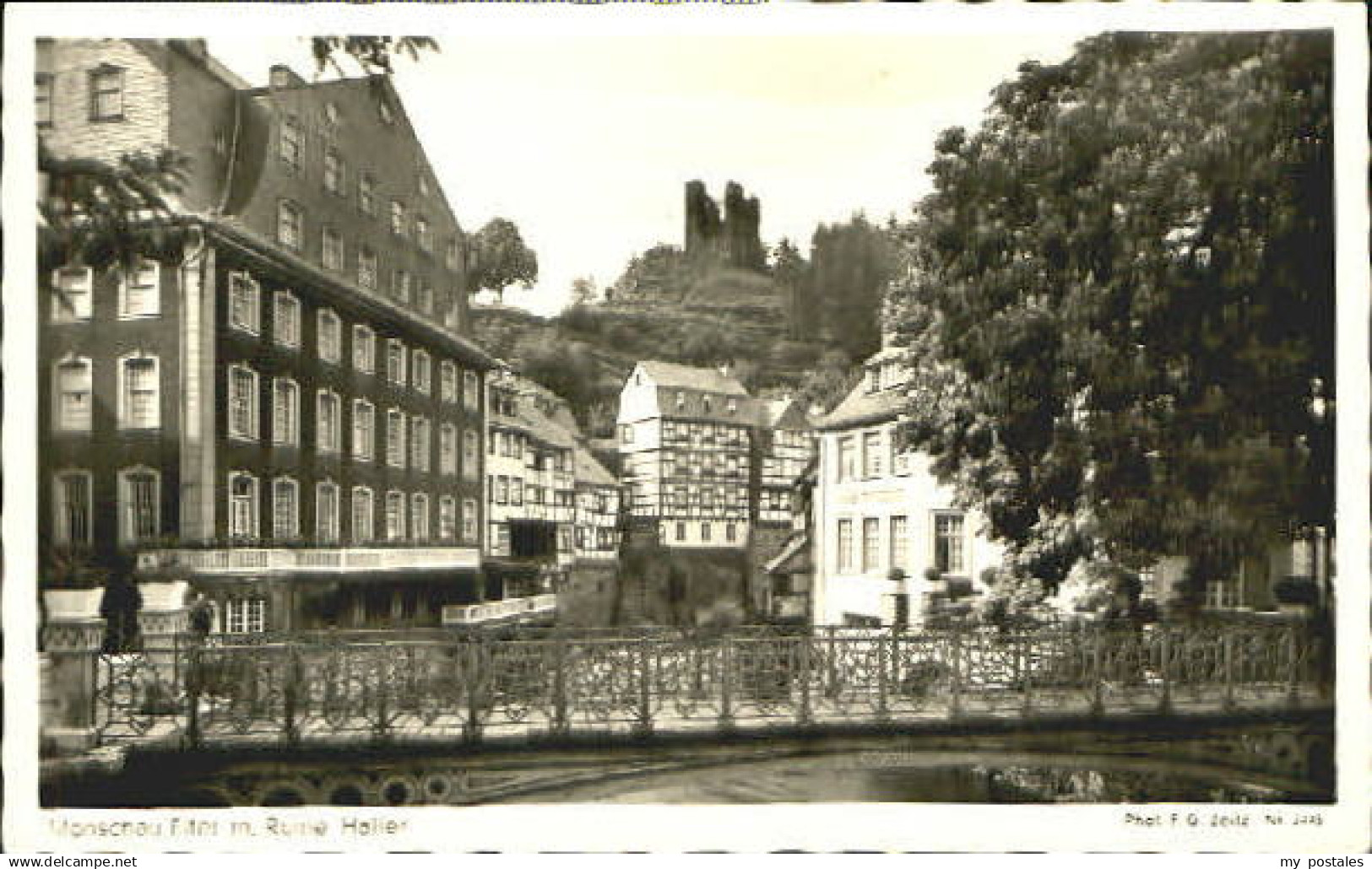 70089731 Monschau Monschau