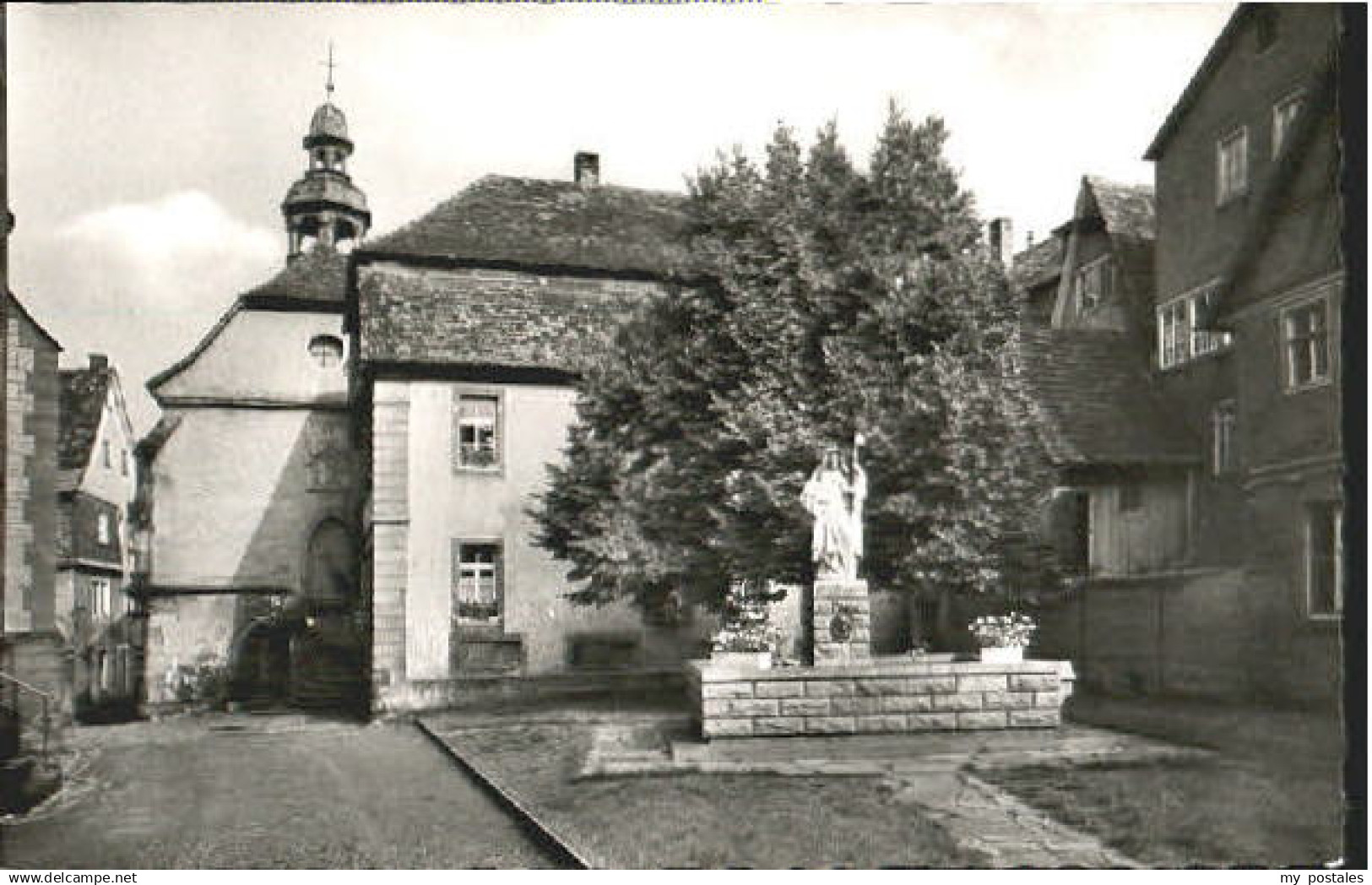 70102185 Tauberbischofsheim Tauberbischofsheim Kapelle Brunnen