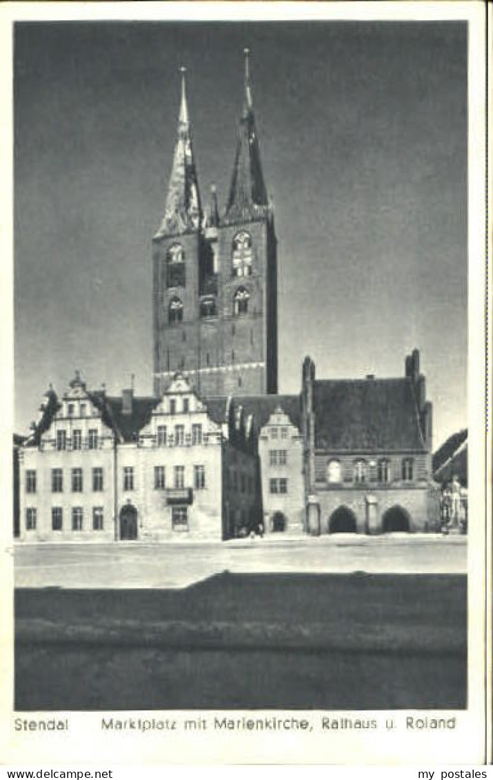 70106304 Stendal Stendal Marktplatz Kirche Rathaus  ungelaufen ca. 1920 Stendal