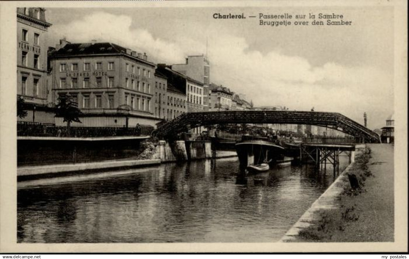 70747483 Charleroi Wallonie Charleroi Passerelle Sambre Bruggetje *