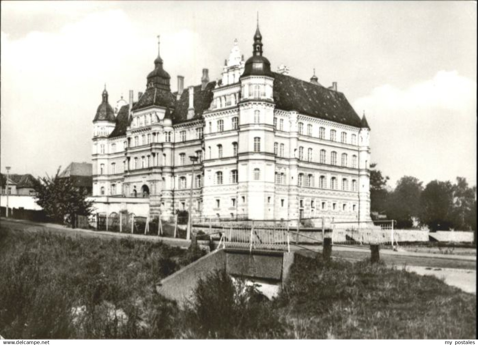 70841575 Guestrow Mecklenburg Vorpommern Guestrow Schloss *