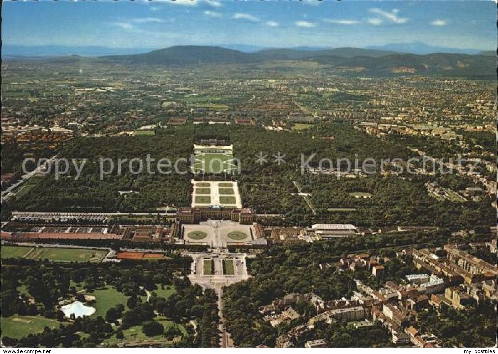 71822423 Wien Schloss Schoenbrunn Fliegeraufnahme