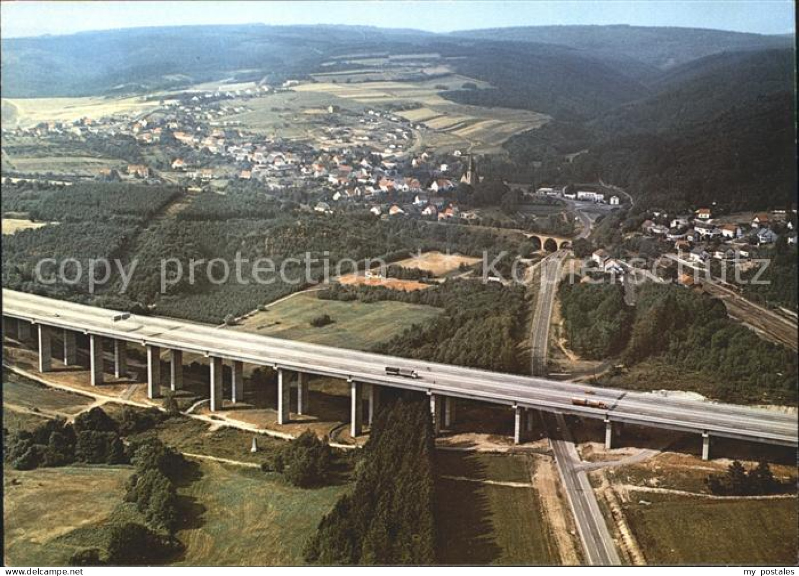 71996482 Nonnweiler Fliegeraufnahme mit Autobahnbruecke Nonnweiler