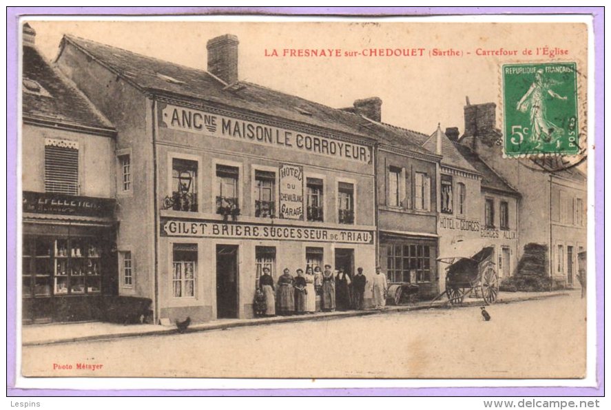 72 - La FRESNAYE sur CHEDOUET -- Carrefour de l'Eglise