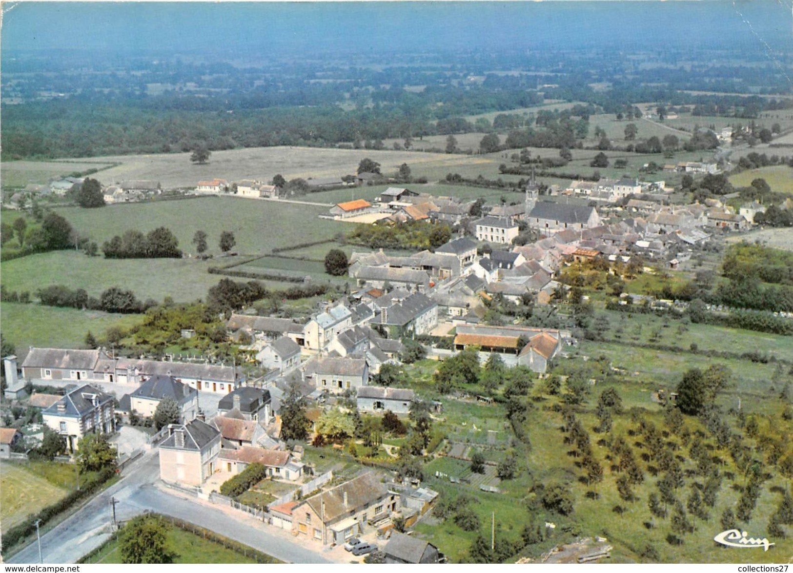 72- LA FRESNAYE-SUR-CHEDOUET- VUE AERIENNE GENERALE