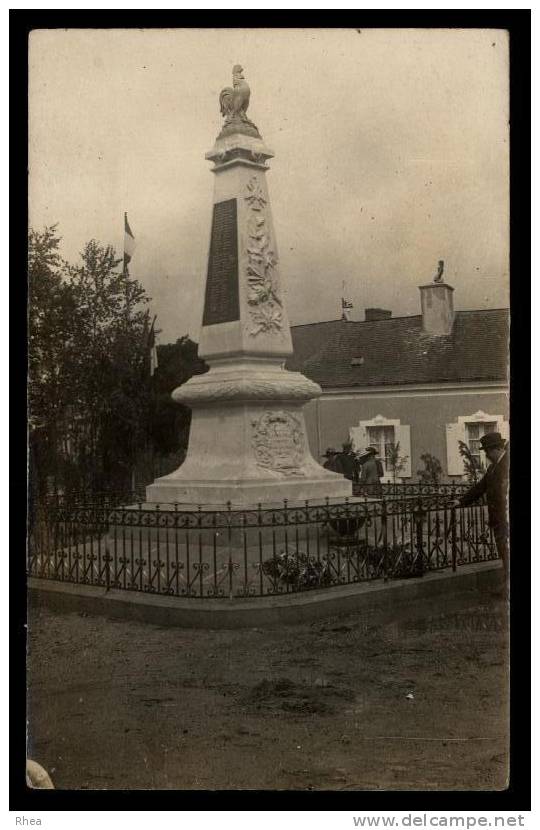 72 Luché-Pringé monument aux morts carte photo D72D C72175C RH072647