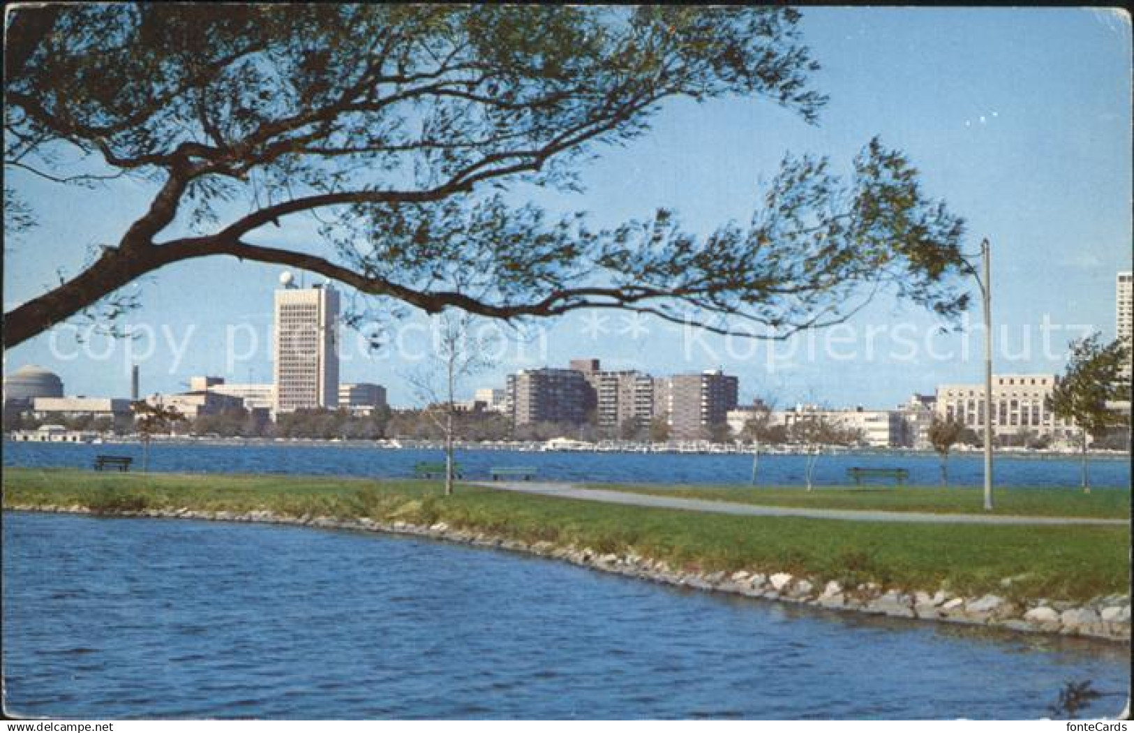 72283224 Cambridge Massachusetts Charles River toward Massachusetts Institute Te