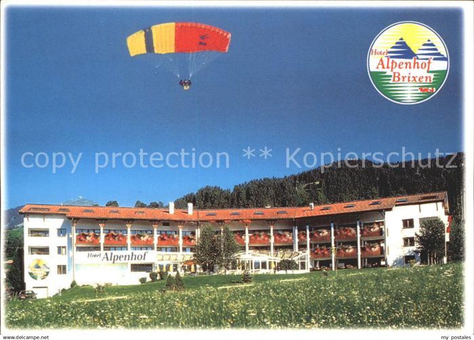 72306532 Brixen Thale Hotel Alpenhof Brixen Gleitschirmflieger Brixen im Thale