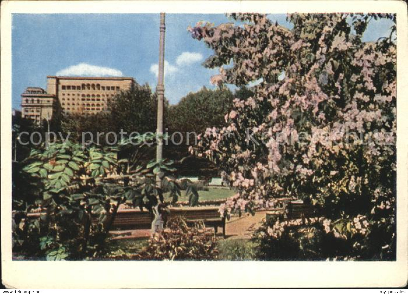 72438283 Moskau Moscou Blick vom Alexandrowski Garten Hotel Moskau