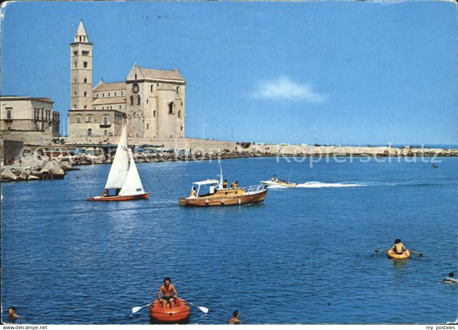 72451488 Trani Cattedrale vista dal molo Trani