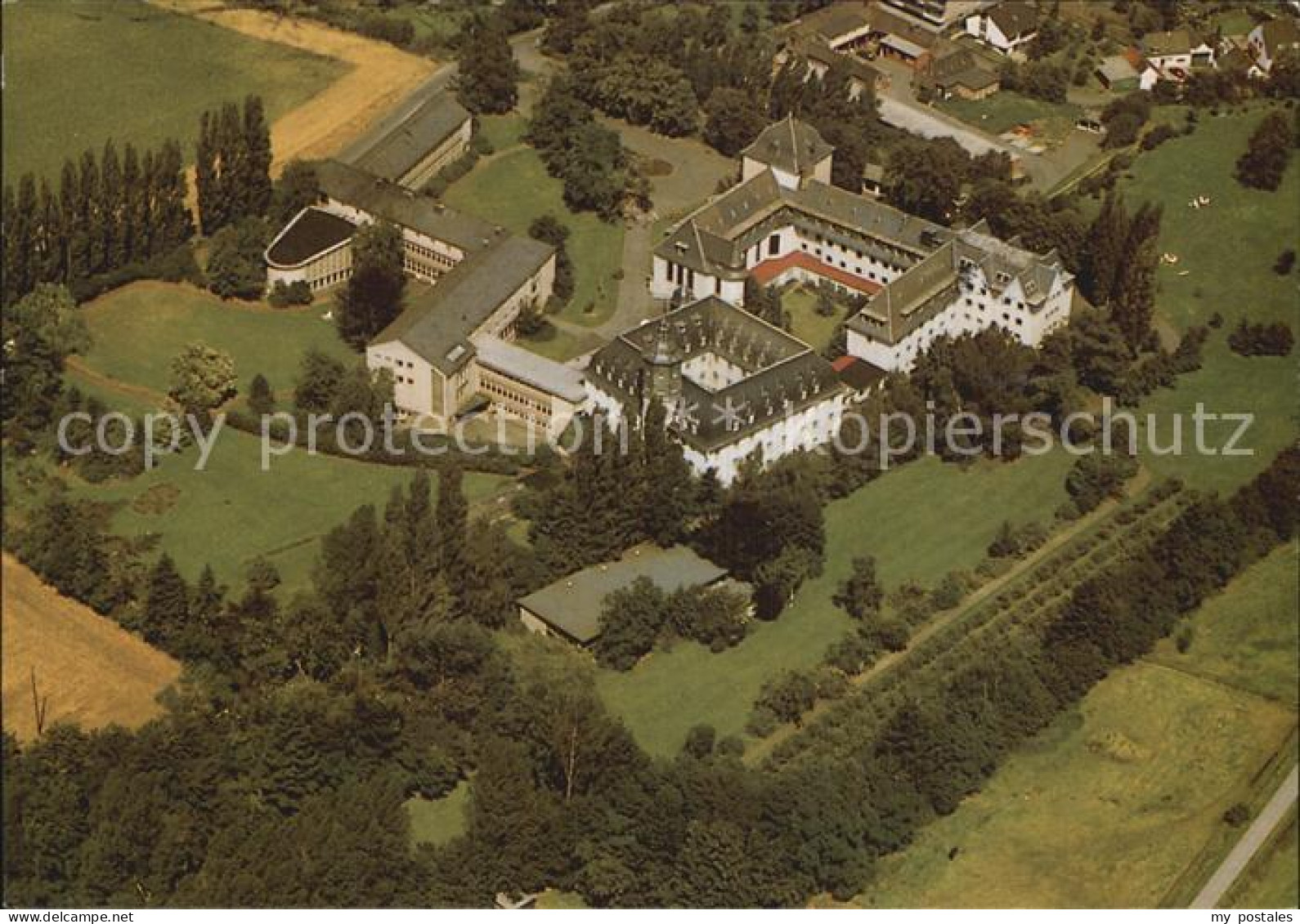 72483548 Walberberg Dominikanerkloster St Albert Fliegeraufnahme Bornheim