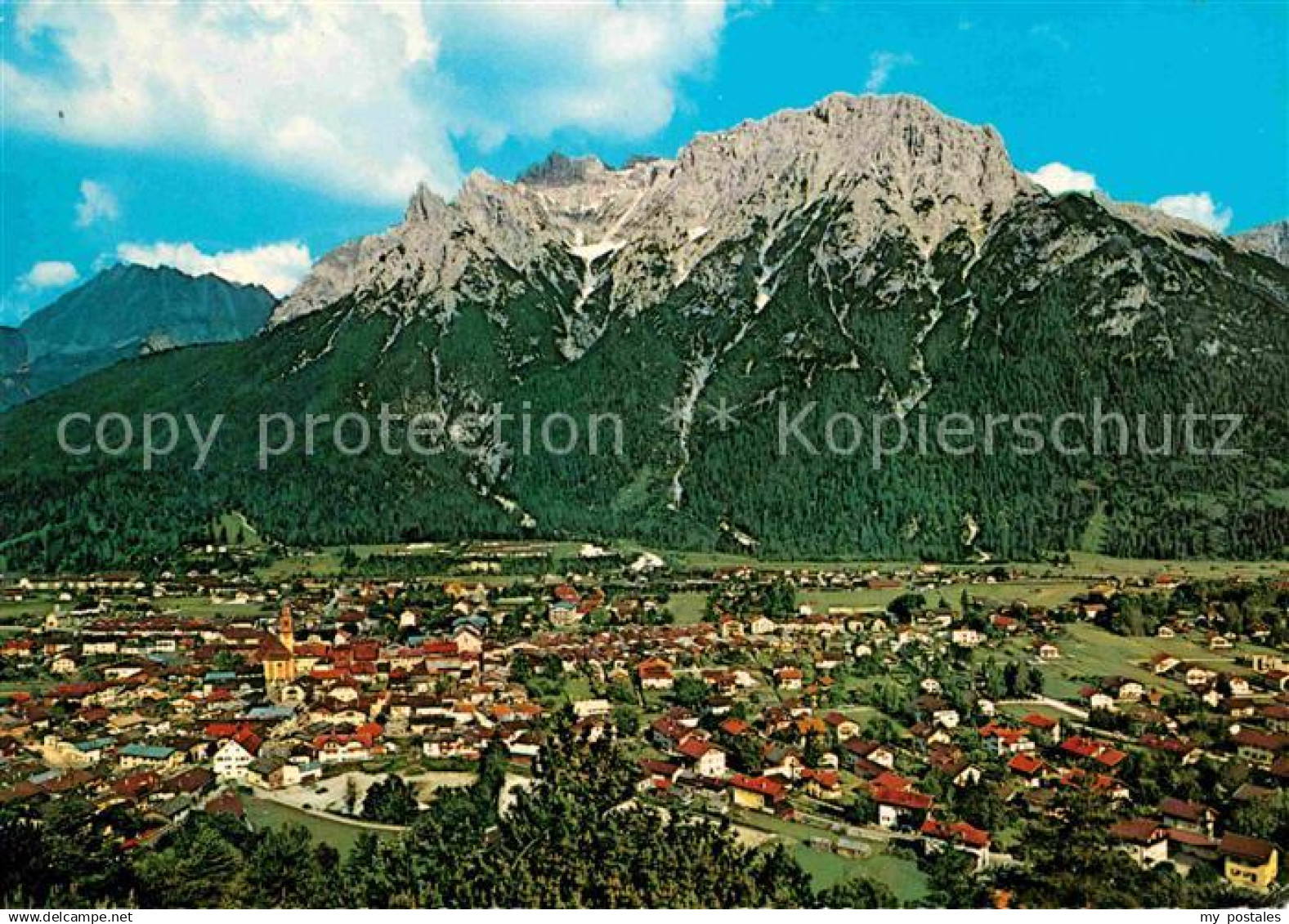 72629281 Mittenwald Bayern mit Karwendel Mittenwald