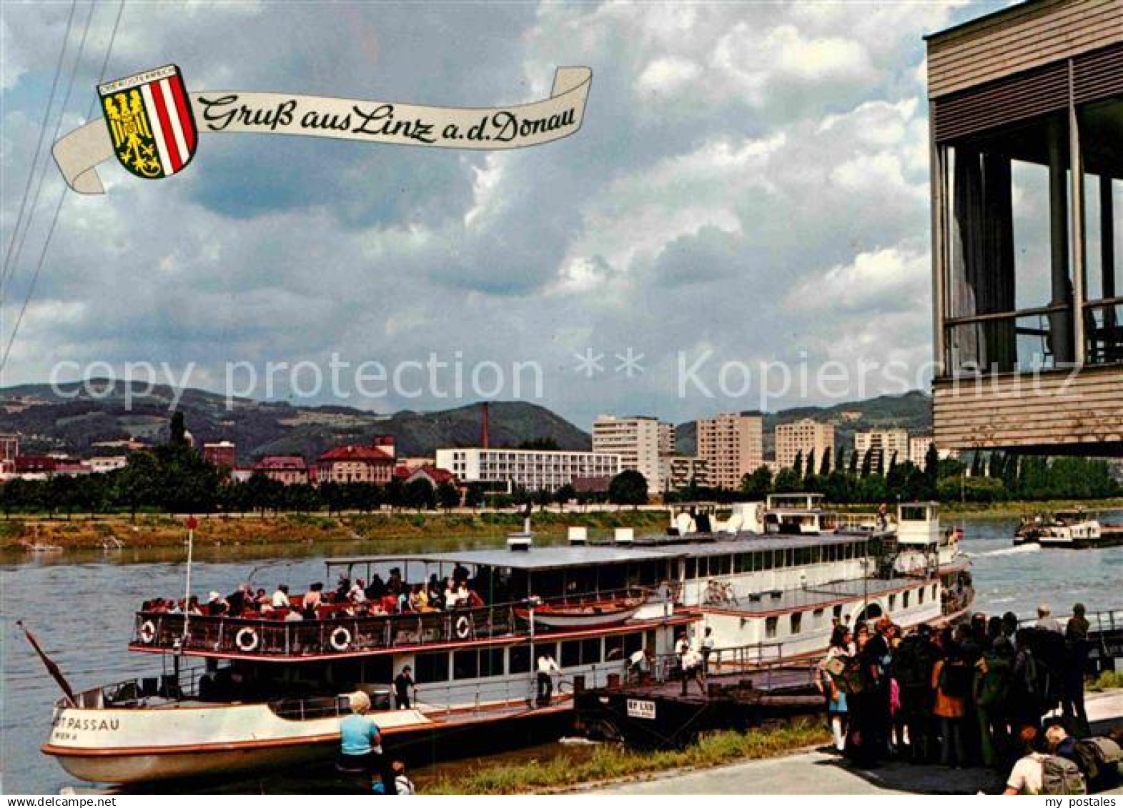 72674096 Linz Donau Schiffslandeplatz Fahrgastschiff Urfahr