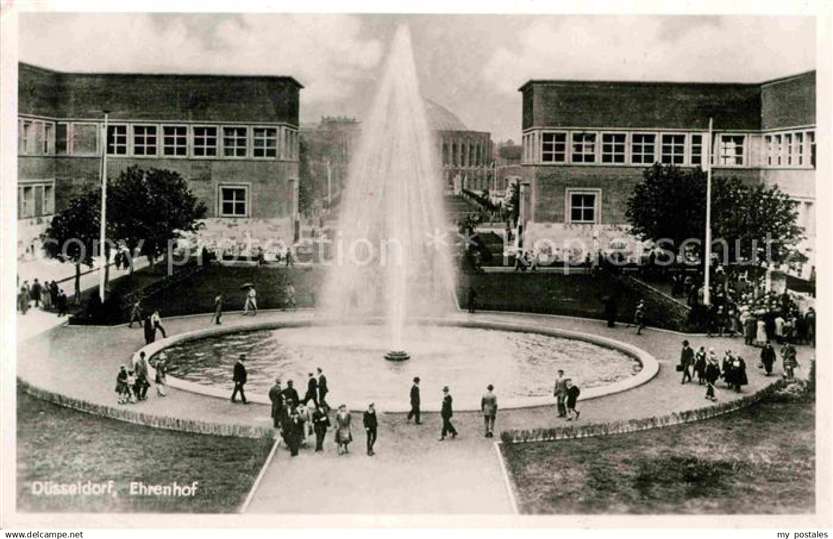 72818438 Duesseldorf Ehrenhof Springbrunnen Duesseldorf