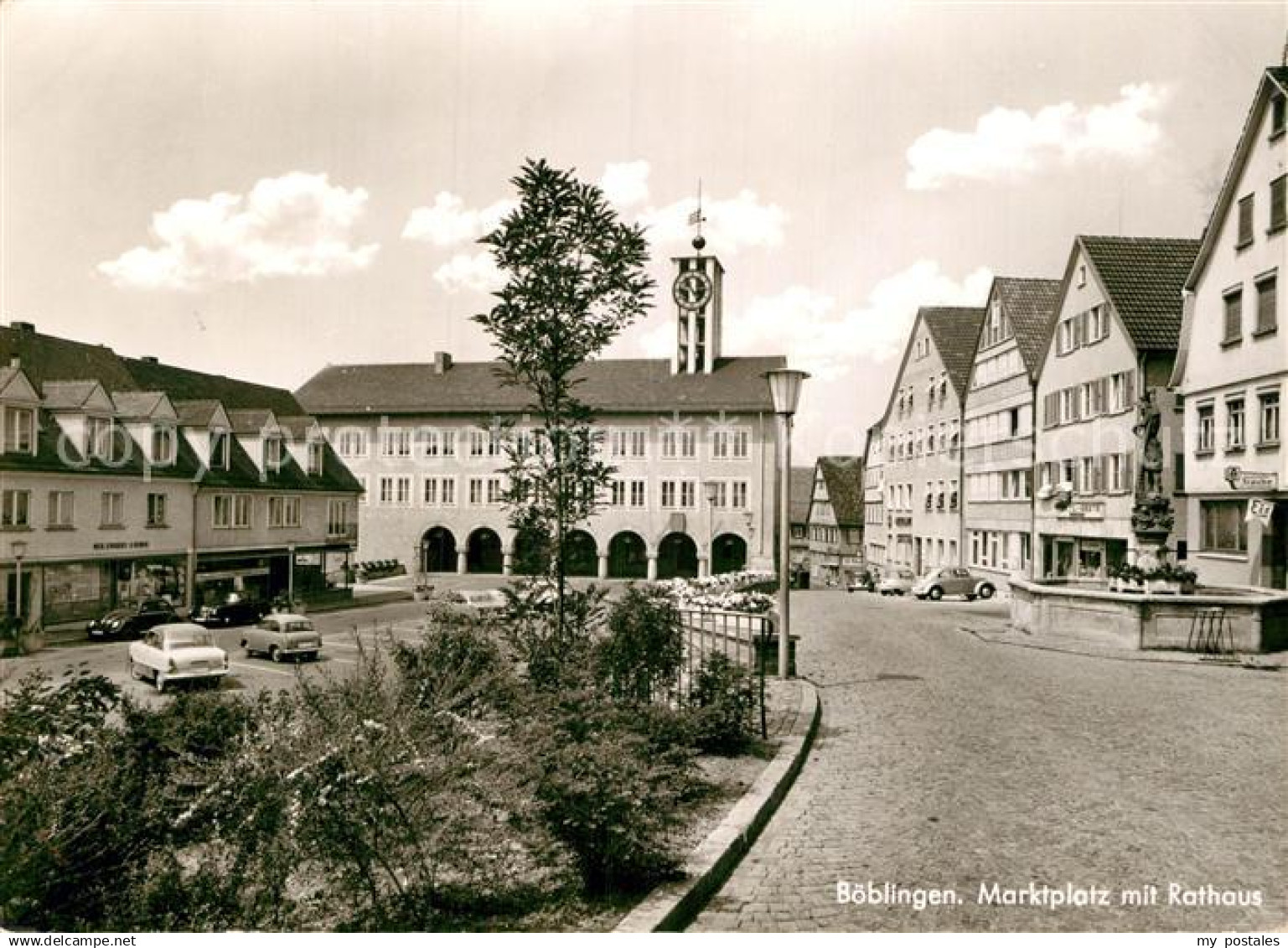 72987344 Boeblingen Marktplatz mit Rathaus Brunnen