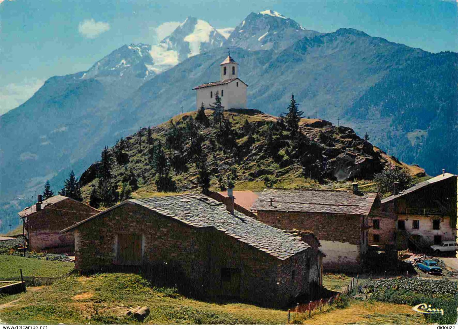 73 - Le Chatelard - Hameau du Chatelard et la chapelle St-Michel - au fond le Mont Pourri alt 3782 m - CPM - Voir Scans