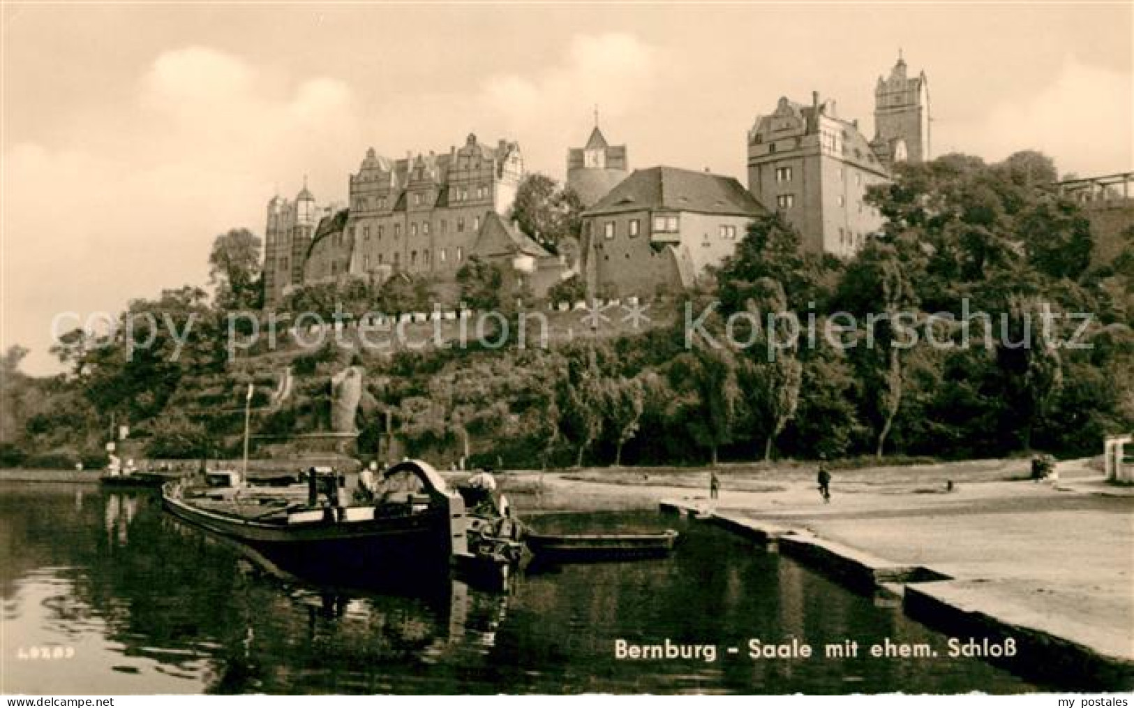 73032542 Bernburg Saale Ehemaliges Schloss  Bernburg Saale