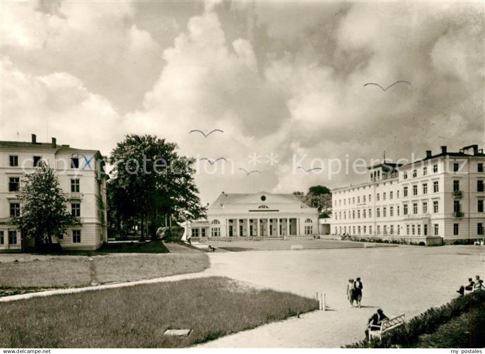 73044811 Heiligendamm Ostseebad Kurhaus und Haus Mecklenburg Heiligendamm Ostsee