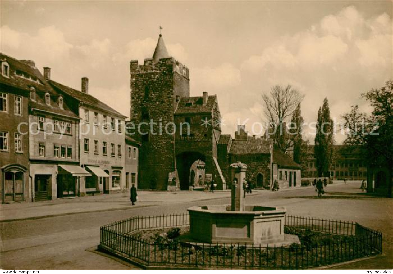 73071594 Naumburg Saale Marientor Brunnen Naumburg Saale