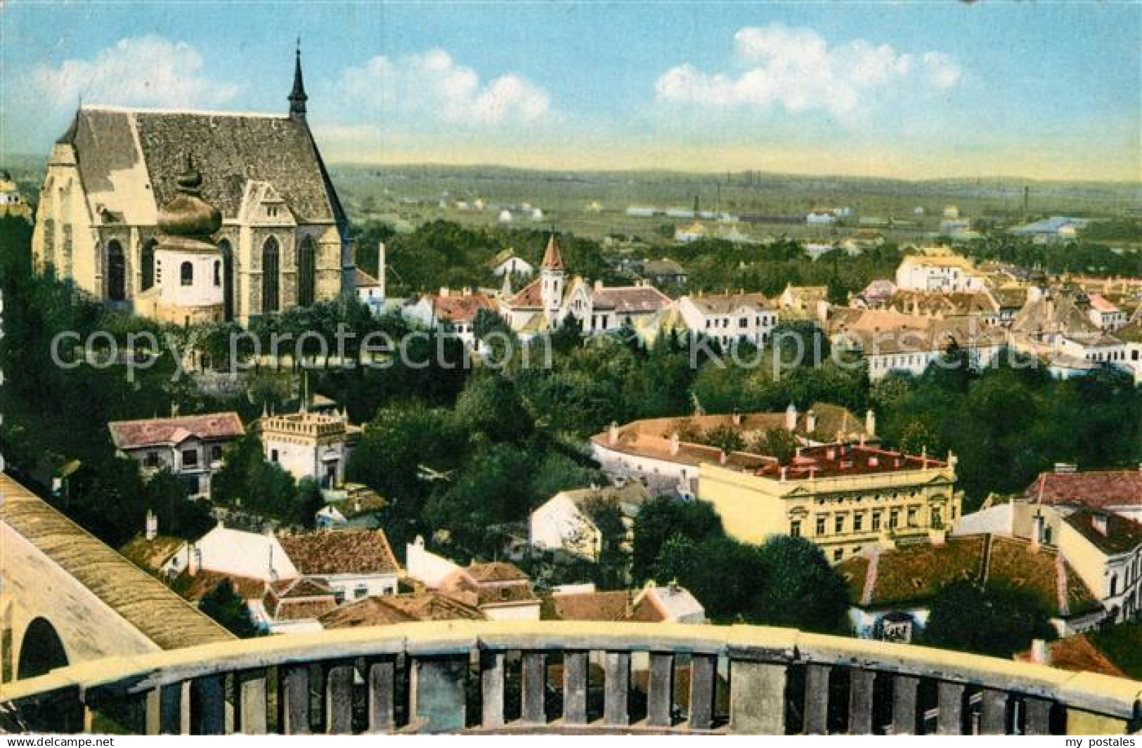 73123539 Moedling Stadtpanorama mit Kirche Moedling