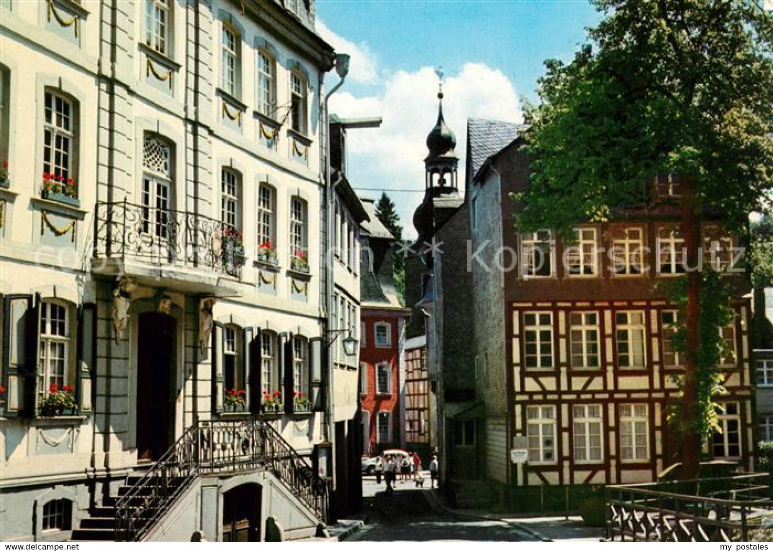 73180075 Monschau Fachwerk Panorama Kirche Monschau