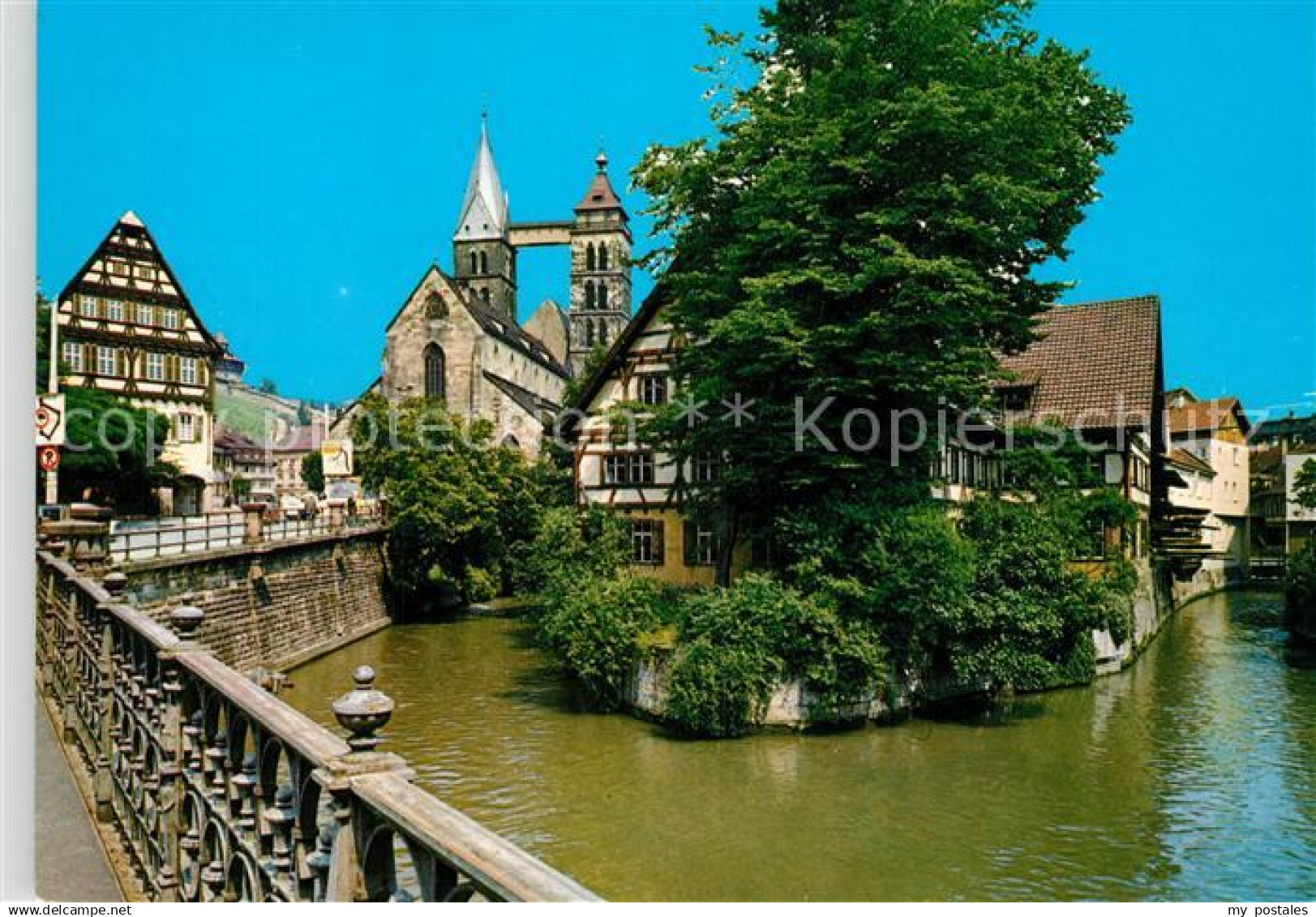 73181518 Esslingen Neckar Stadtkirche Neckarpartie Esslingen Neckar