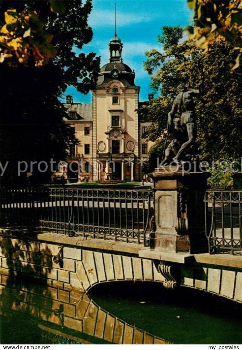 73231128 Bueckeburg Schloss Schlossbr?cke Bronzeplastik Adrian de Vries Venus un