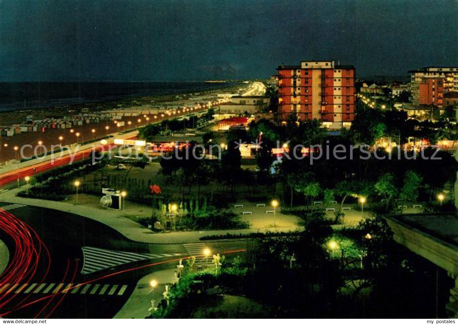 73295939 Rimini Nachtaufnahme Strandpromenade Rimini