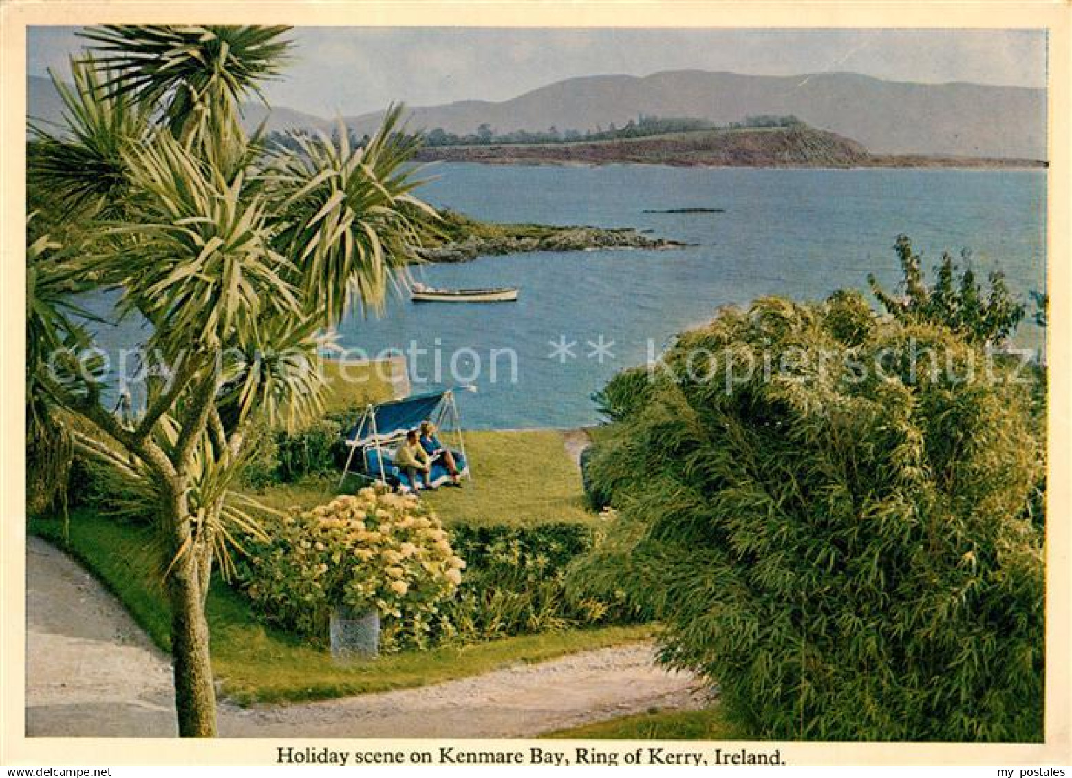 73306495 Kerry Irland Holiday scene on Kenmare Bay Ring of Kerry