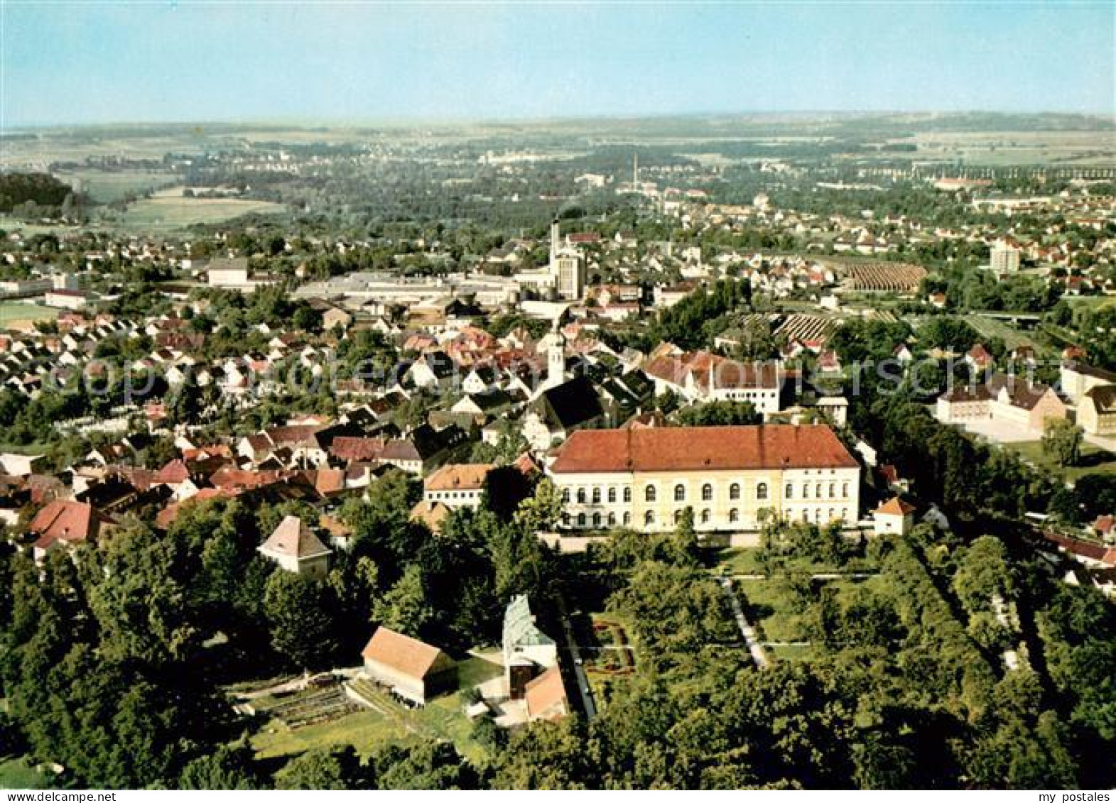 73647135 Dachau Fliegeraufnahme mit Schloss Dachau