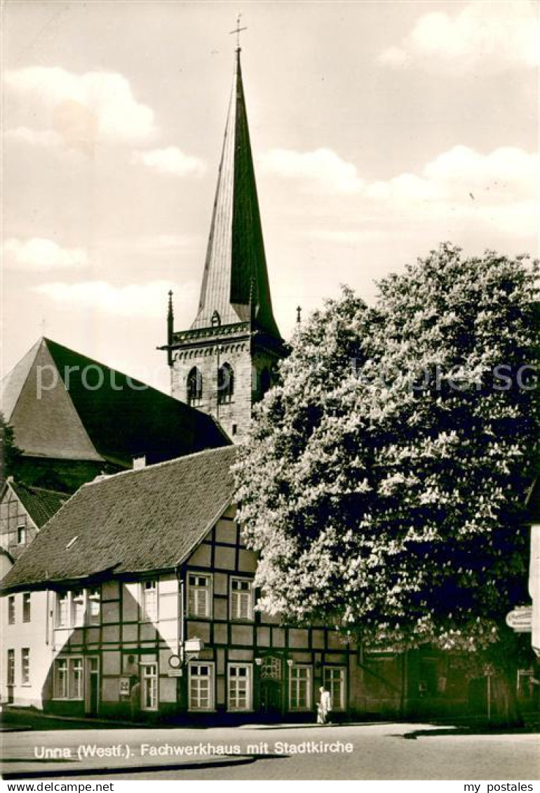 73690139 Unna Fachwerkhaus mit Stadtkirche Kastanienbaum Unna