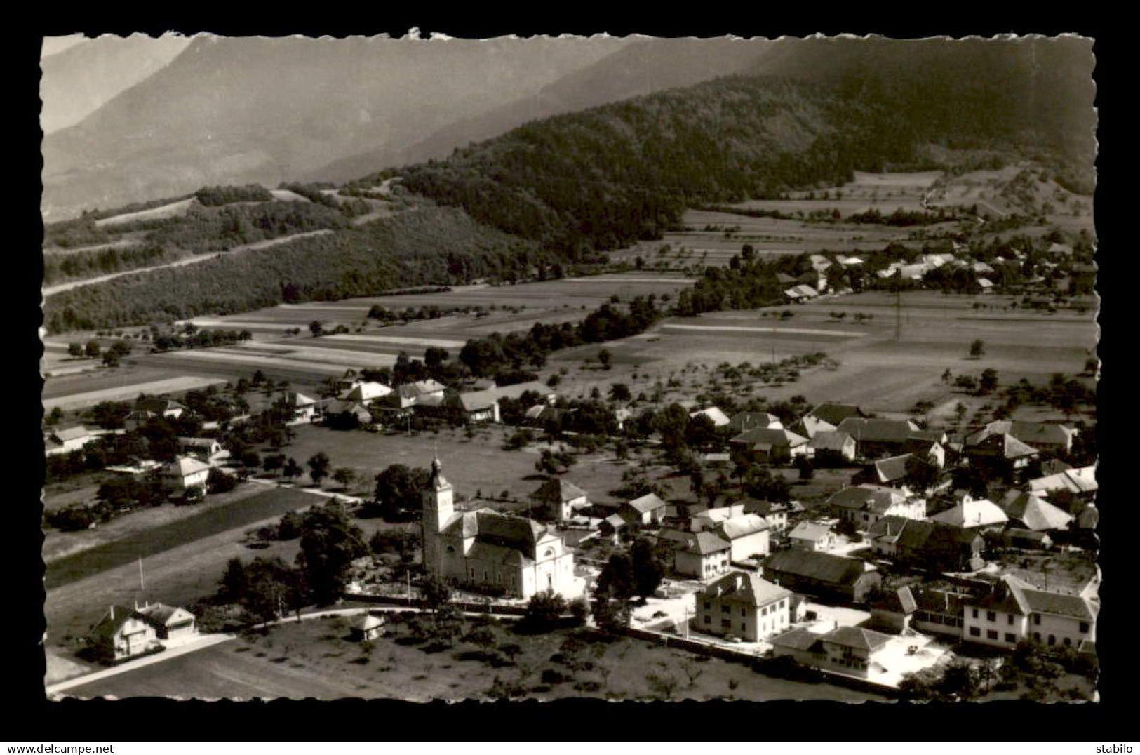 74 - DOUSSARD - VUE GENERALE